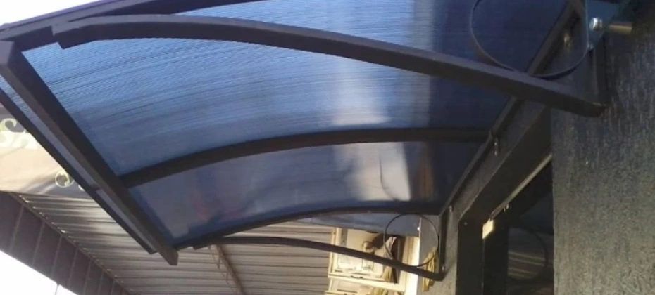 Toldo de&nbsp;policarbonato