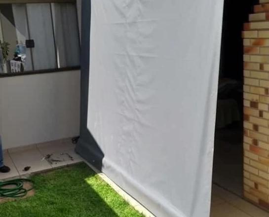 Toldo Cortina Retrátil com ou sem&nbsp;Braços